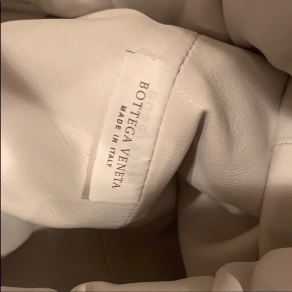 Bottega Veneta Shoulder Pouch - Picture 5 of 8